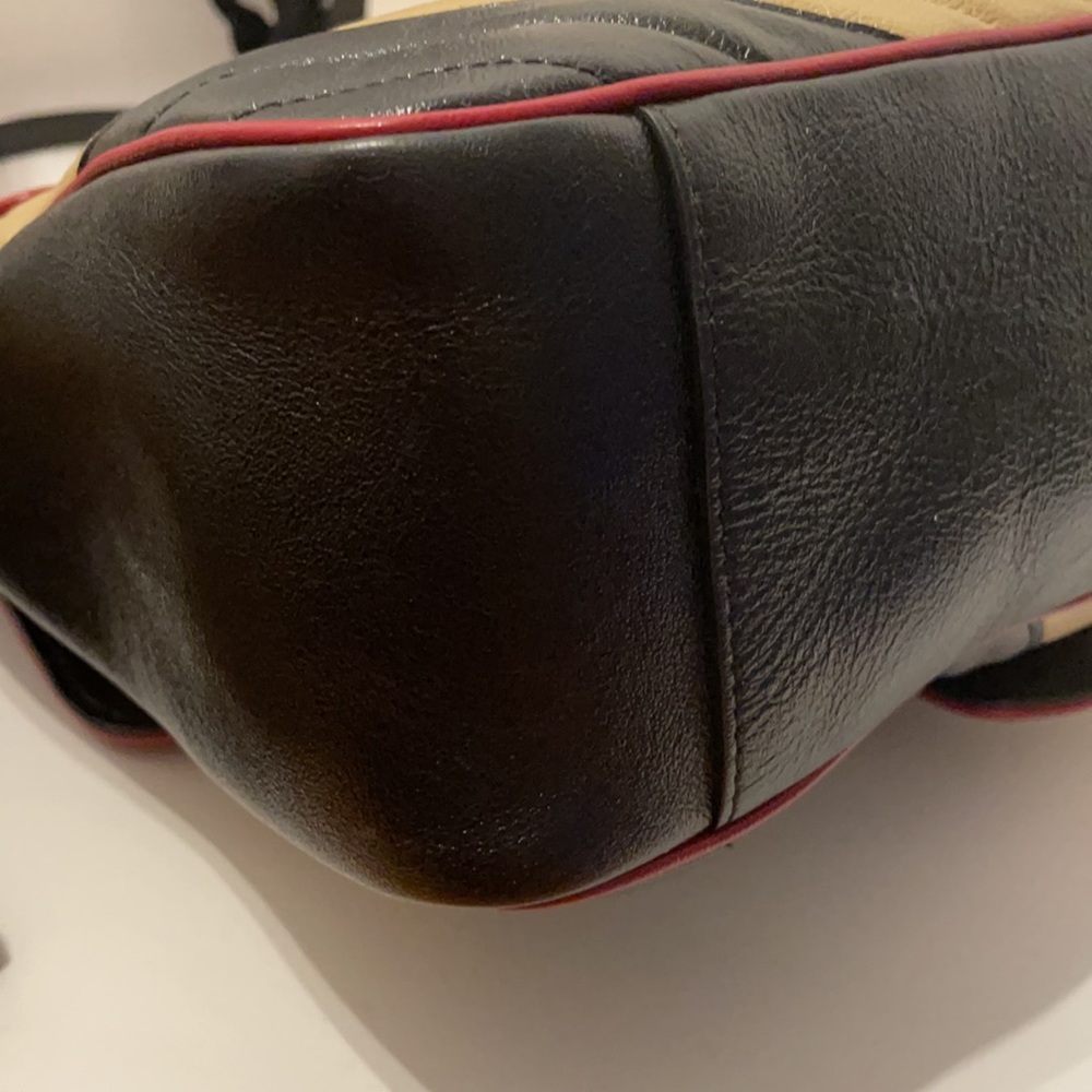 Gucci Calfskin Marmont Hard to fine Quilted bag - Picture 6 of 13